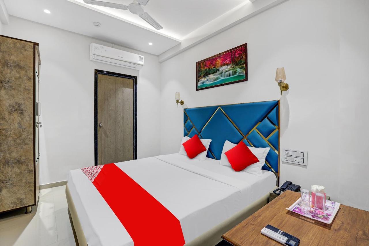 Hotel O Shree Palace Utrān Esterno foto